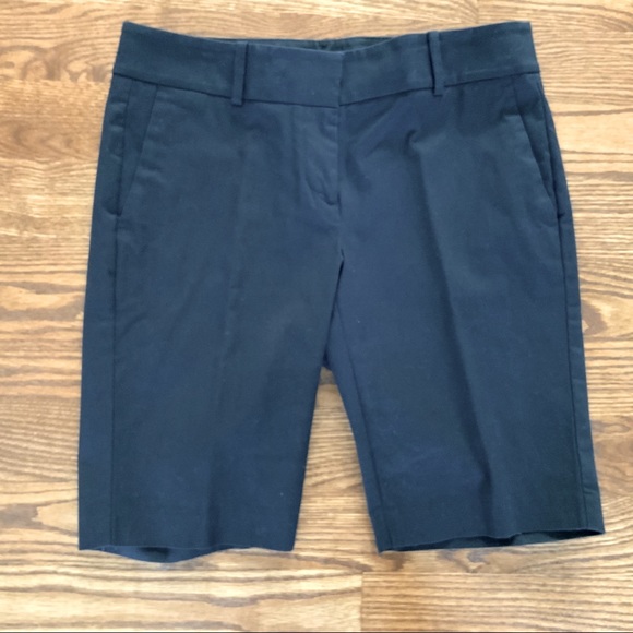 Ann Taylor Pants - Bermuda shorts.